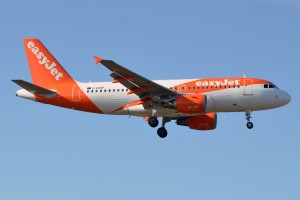 EasyJet rimuove una fila di posti sugli A319 per ridurre il numero minimo di assistenti di volo