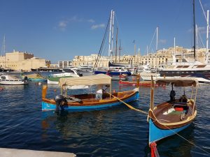 Malta sospende i voli e gli attracchi delle navi provenienti dall’Italia