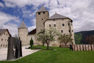 Alto Adige: la cultura ladina, la natura e laboratori creativi on line per i viaggi virtuali