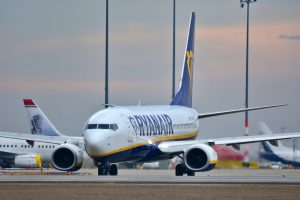 Ryanair ribatte alla denuncia: “Verifiche pienamente conformi alla GDPR”