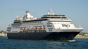 P&O Ferries: 260 milioni di euro per traghetti ibridi che non possono essere caricati