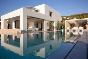 The Thinking Traveller si espande in Grecia con l’acquisizione di White Key Villas