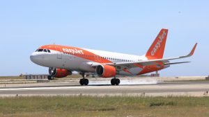 EasyJet: diventa annuale la rotta da Milano Bergamo a Lisbona