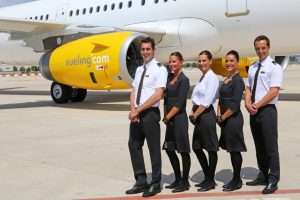 Vueling: nuove selezioni per assumere assistenti di volo per la base di Firenze