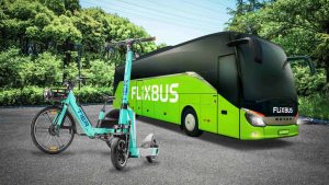 FlixBus nel segno dell’intermodalità: accordo con Tier per i servizi di micro-mobilità