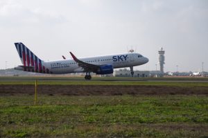 Sky express vola sulla Milano-Atene con cinque frequenze alla settimana