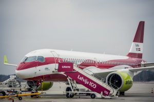 AirBaltic: in flotta da aprile il 40° A220-300, con una livrea speciale dedicata alla bandiera lettone