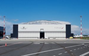 Milano Linate Prime: taglio del nastro per l’Hangar X, l’undicesimo dello scalo