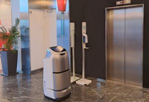 Due robot in sala e nel reparto piani per gli Unahotels Expo Fiera Milano e Malpensa