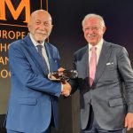 Aniello Ottiglio conquista il premio alla carriera di Ehma