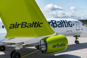 AirBaltic cancella quasi 5.000 voli per i ritardi nella manutenzione dei motori