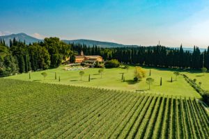 Villa Cordevigo tra outdoor e buon vino, i percorsi proposti dal 5 stelle lusso