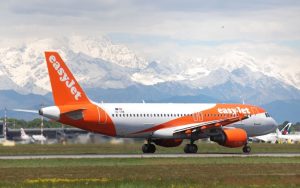 EasyJet chiude la base di Venezia e concentra la crescita su Milano e Napoli