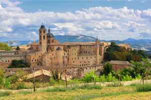 Accordo per rafforzare i Borghi più belli d’Italia fra le Marche e Assohotel