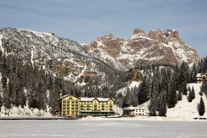 Blu Hotels alla guida dei Grand Hotel Misurina e Forte dei Marmi per altri 20 anni