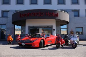 Leonardo Hotels in Red: nuova partnership con il Ferrari Club Passione Rossa