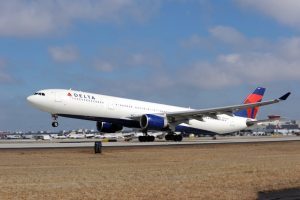 Delta Air Lines collegherà Minneapolis a Copenaghen. Torna la Los Angeles-Shanghai