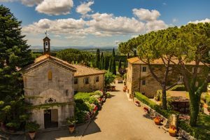 Borgo San Felice: presenze in crescita del 16%