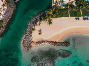 Barbados: l’aumento dei voli spinge al rialzo gli arrivi, che entro l’estate sfioreranno i livelli 2019