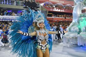 Brasile: il Carnevale torna protagonista con le parate dal vivo a Rio de Janeiro e San Paolo