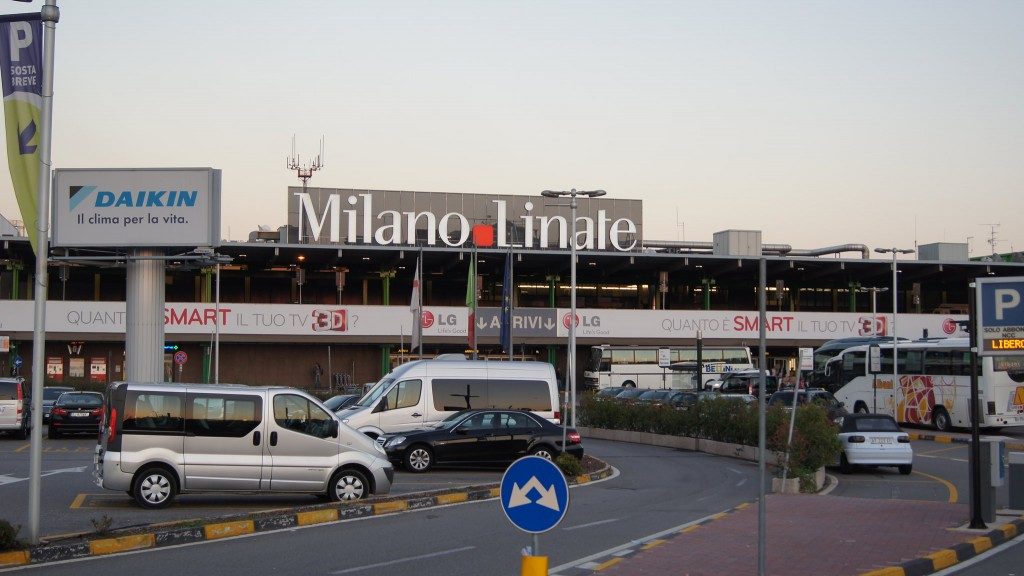 Le polemiche investono la riapertura di Linate (e Alitalia)