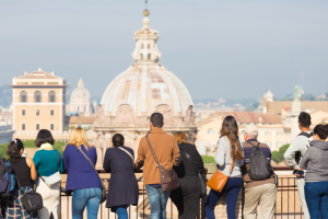 Bankitalia, il turismo a Roma frena, ma non troppo